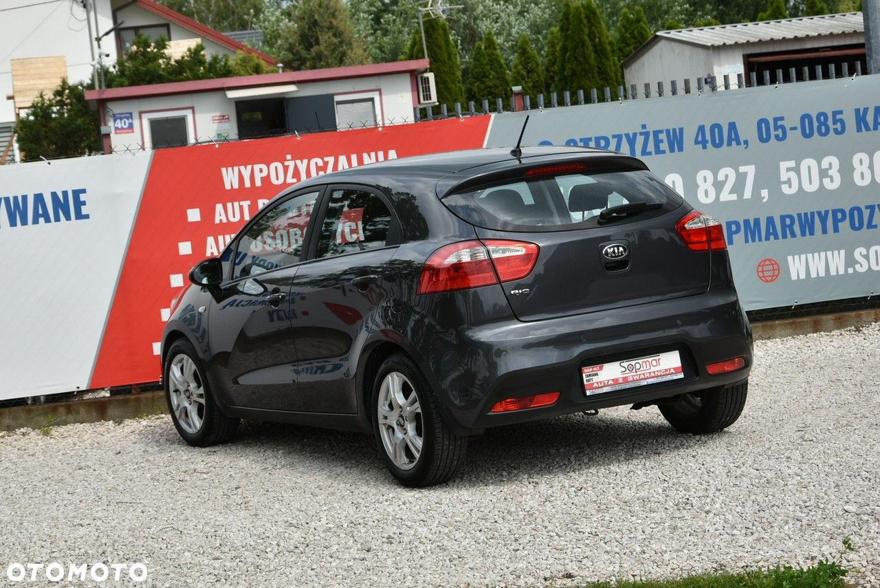 Kia Rio - 4