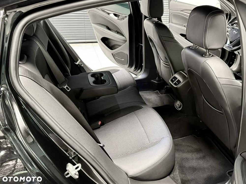Opel Insignia - 23