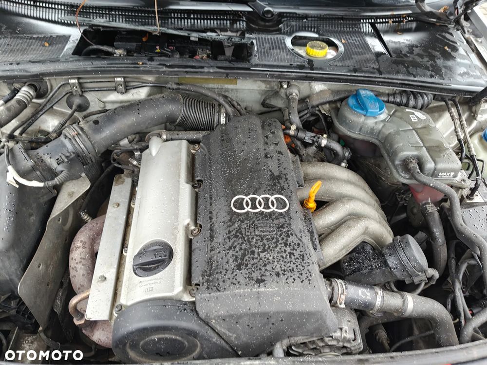 Audi A4 Limousine - 8