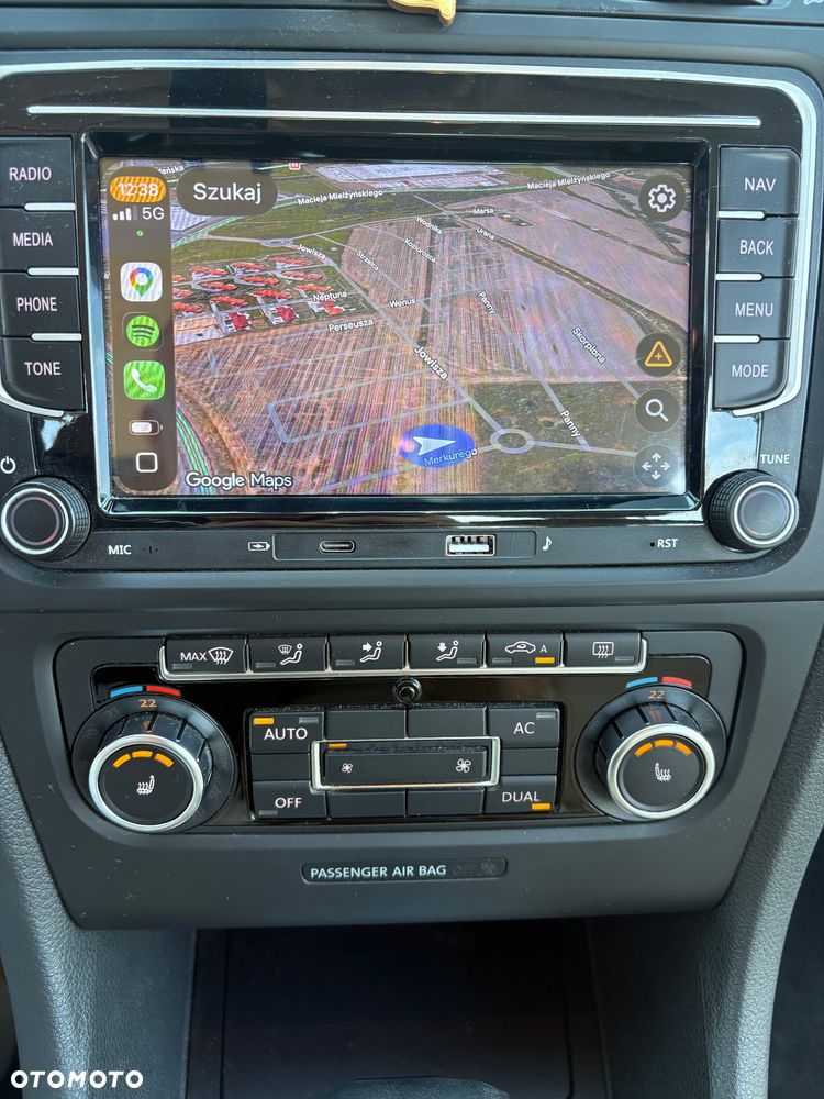 Volkswagen Golf - 22