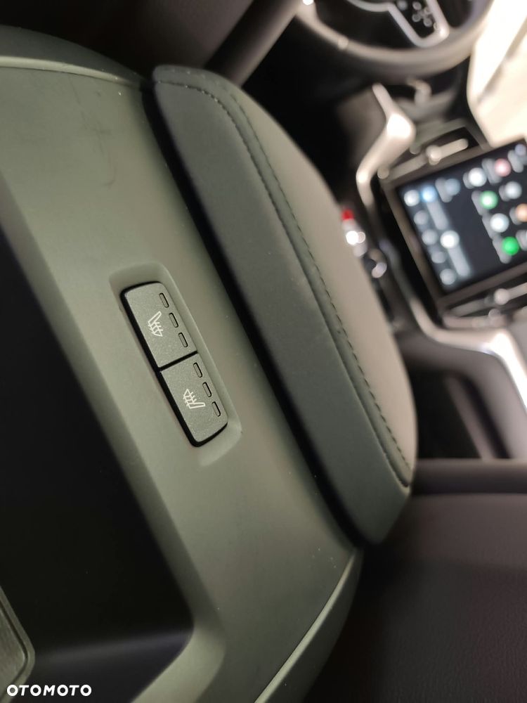 Volvo XC 60 B5 B AWD Ultimate Black Edition - 31