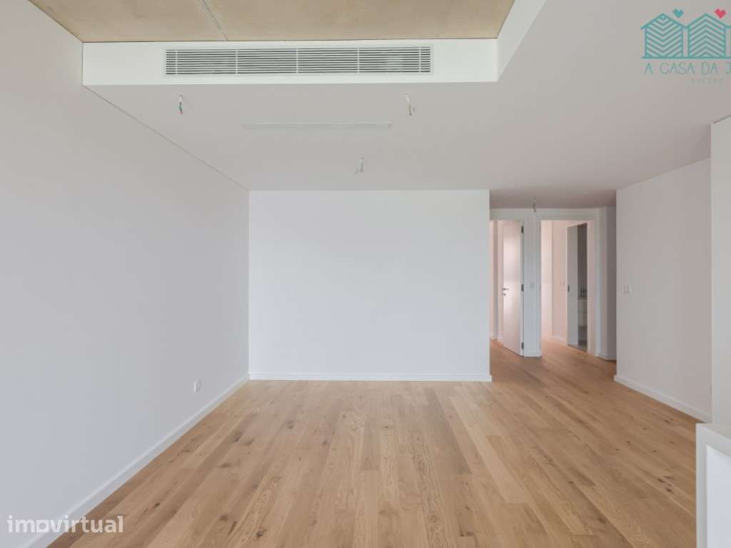 Apartamento T2 com Garagem Fechada na Praia da Barra - Grande imagem: 4/27
