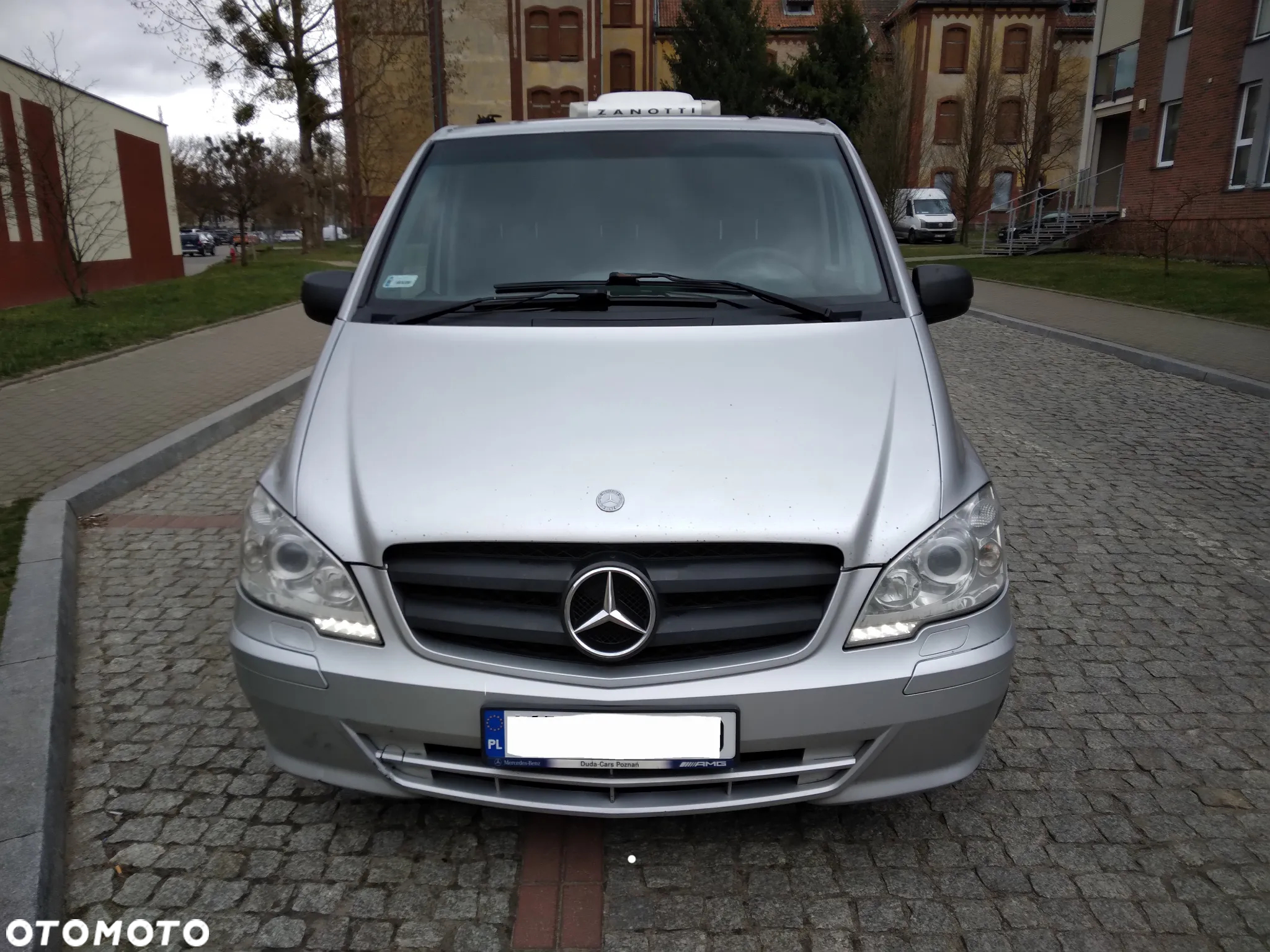 Mercedes-Benz Vito - 11