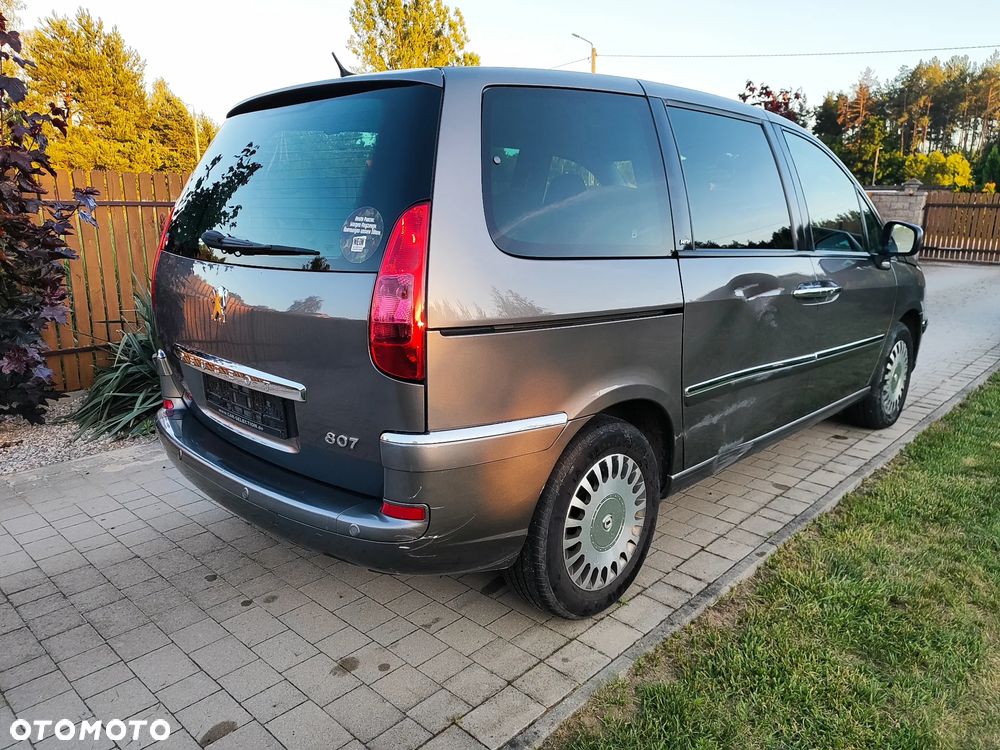 Peugeot 807 HDi 170 Bi-Turbo Premium - 14