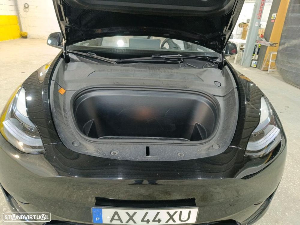 Tesla Model Y RWD - 11