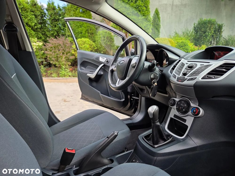 Ford Fiesta 1.25 Trend - 30