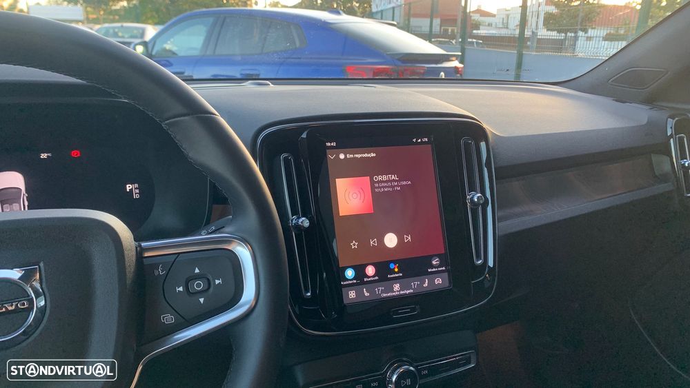 Volvo C40 Recharge 82 kWh Single M. Extended Range RWD Plus - 12