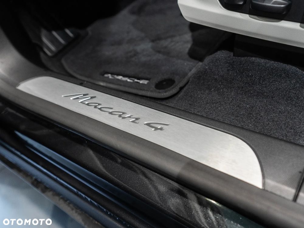 Porsche Macan - 34
