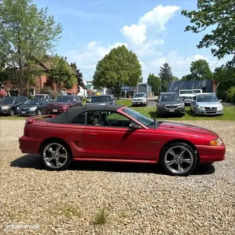 Ford Mustang - 40