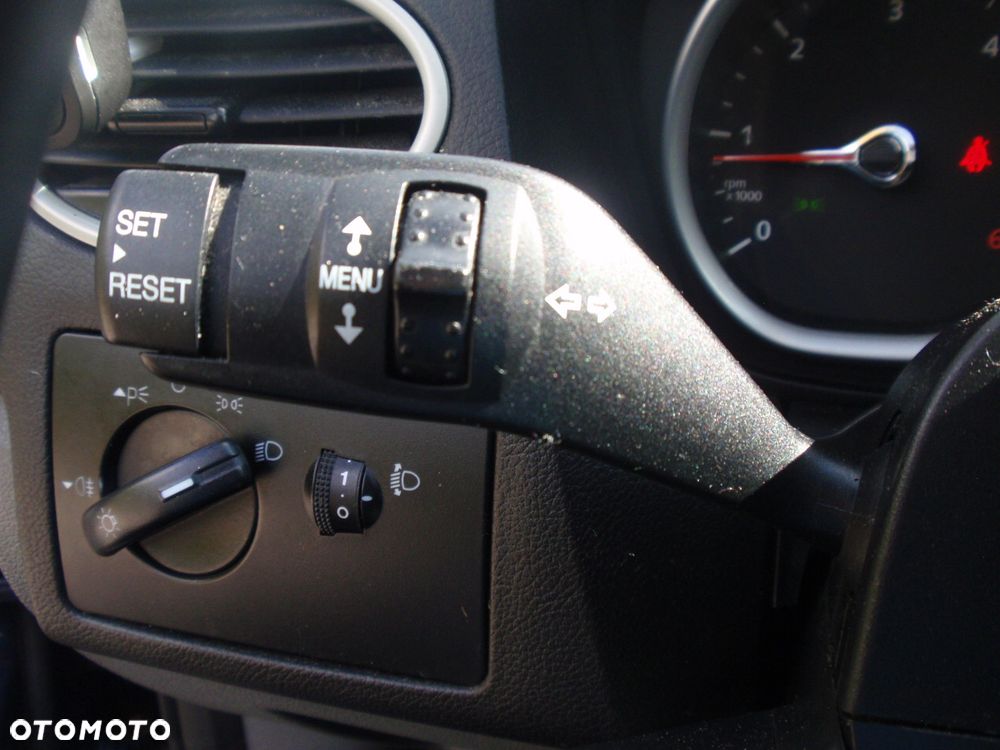 Ford Focus - 33