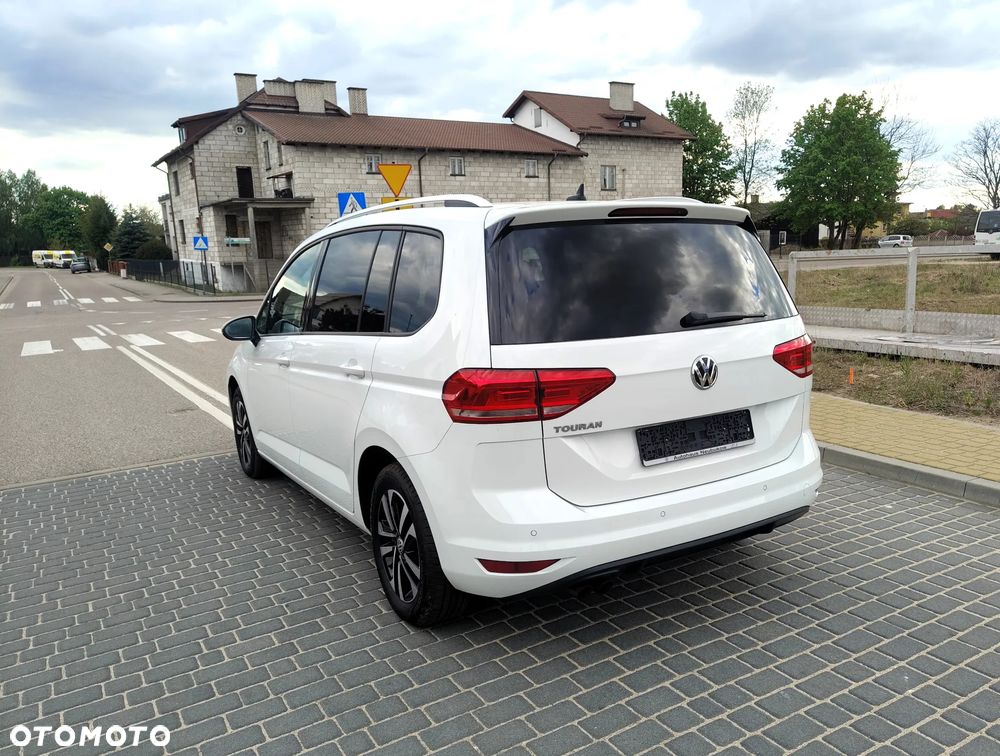 Volkswagen Touran 2.0 TDI SCR UNITED - 9