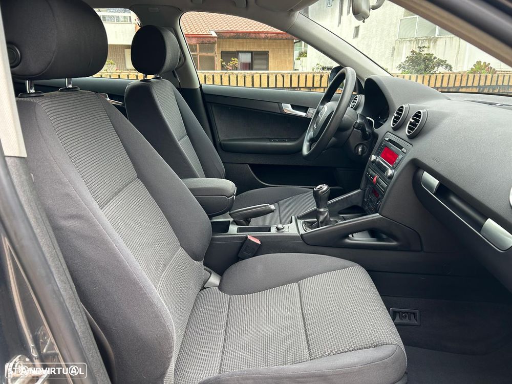 Audi A3 Sportback 2.0 TDi Ambiente - 18