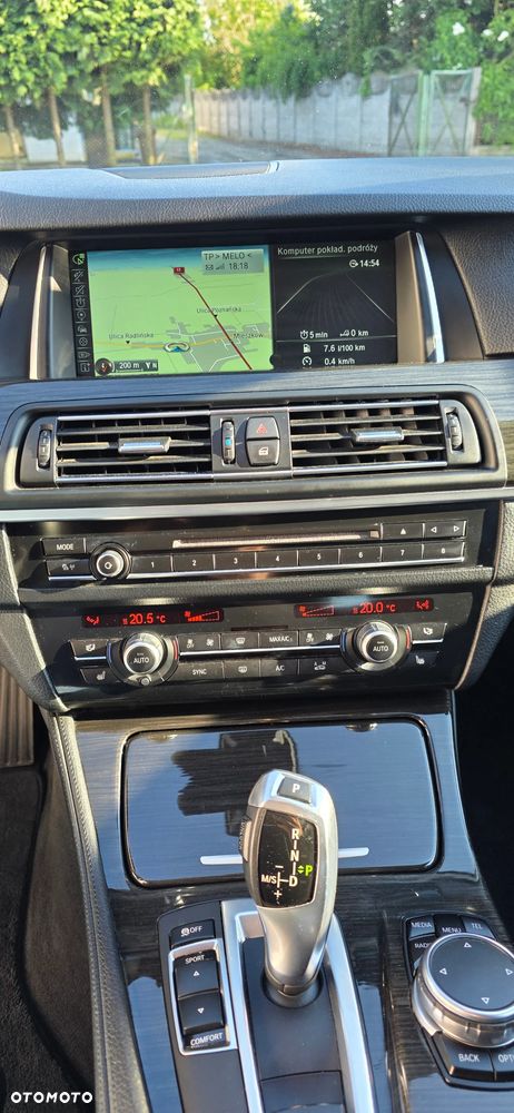 BMW Seria 5 525d Sport-Aut Luxury Line - 16