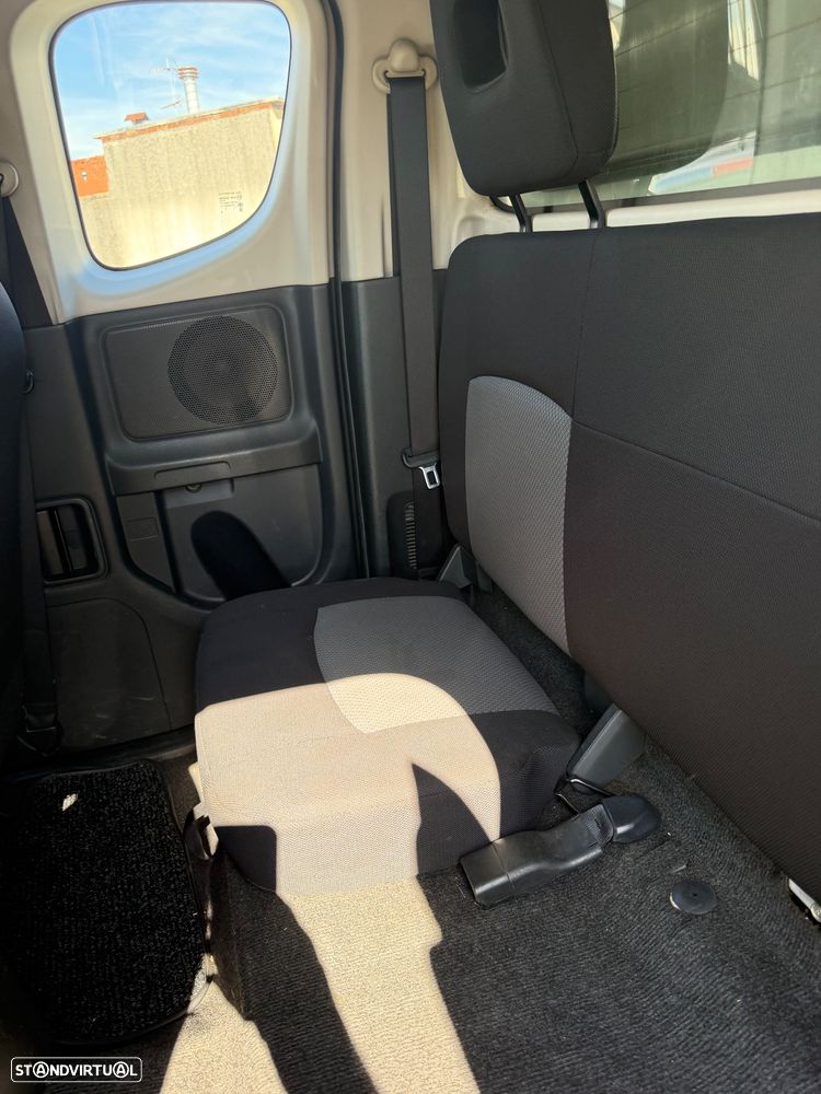 Mitsubishi L200 2.4 DI-D CD Invite Strakar Look Space Cab 3L CC 4WD - 4