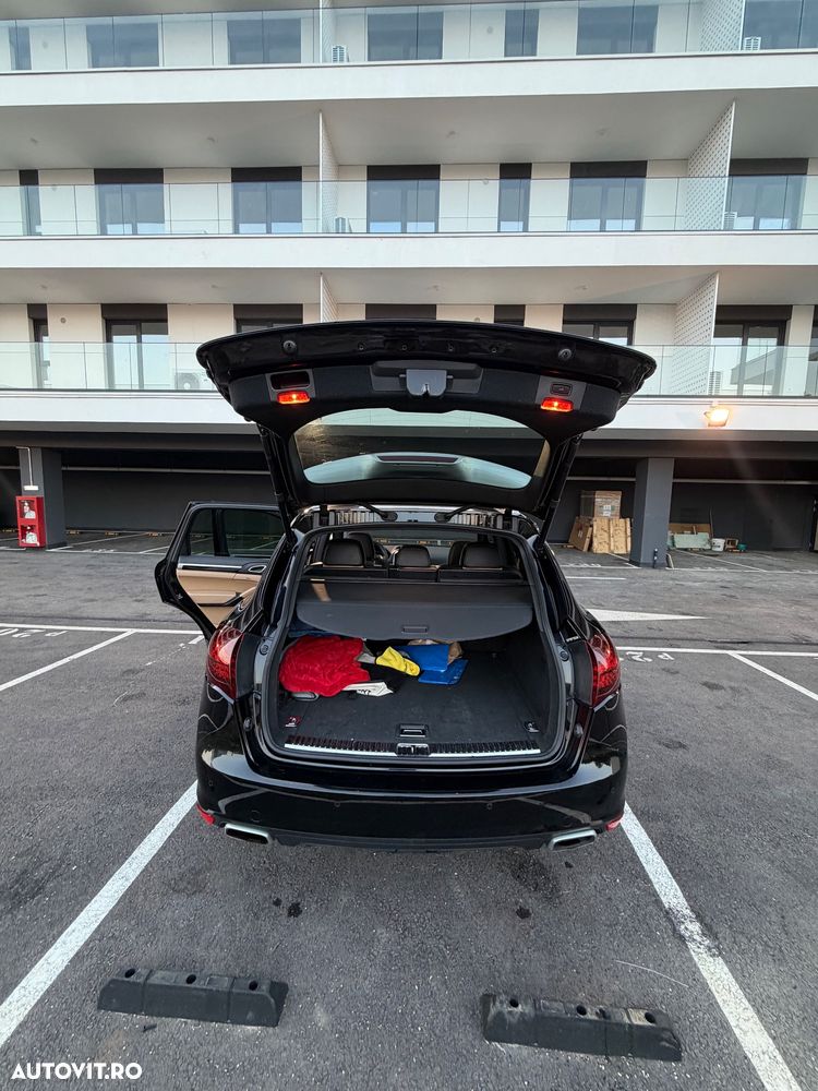Porsche Cayenne - 12