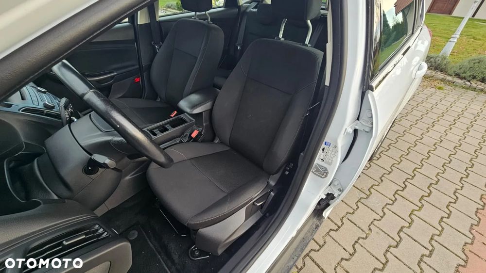 Ford Focus 1.0 EcoBoost Active - 26