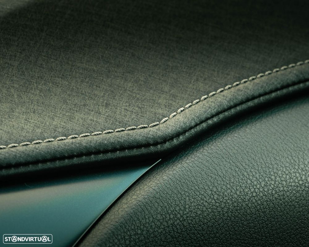 Lexus UX 250h Sport (Ecrã 12.3) - 40