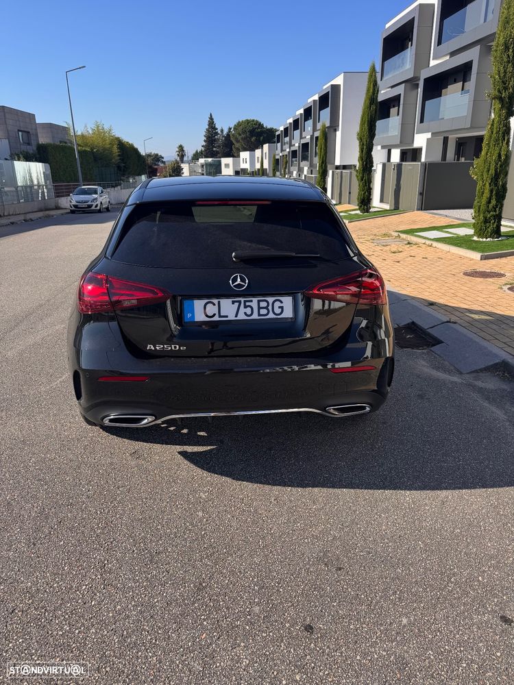 Mercedes-Benz A 250 e 8G-DCT AMG Line Advanced Plus — fotografia 3