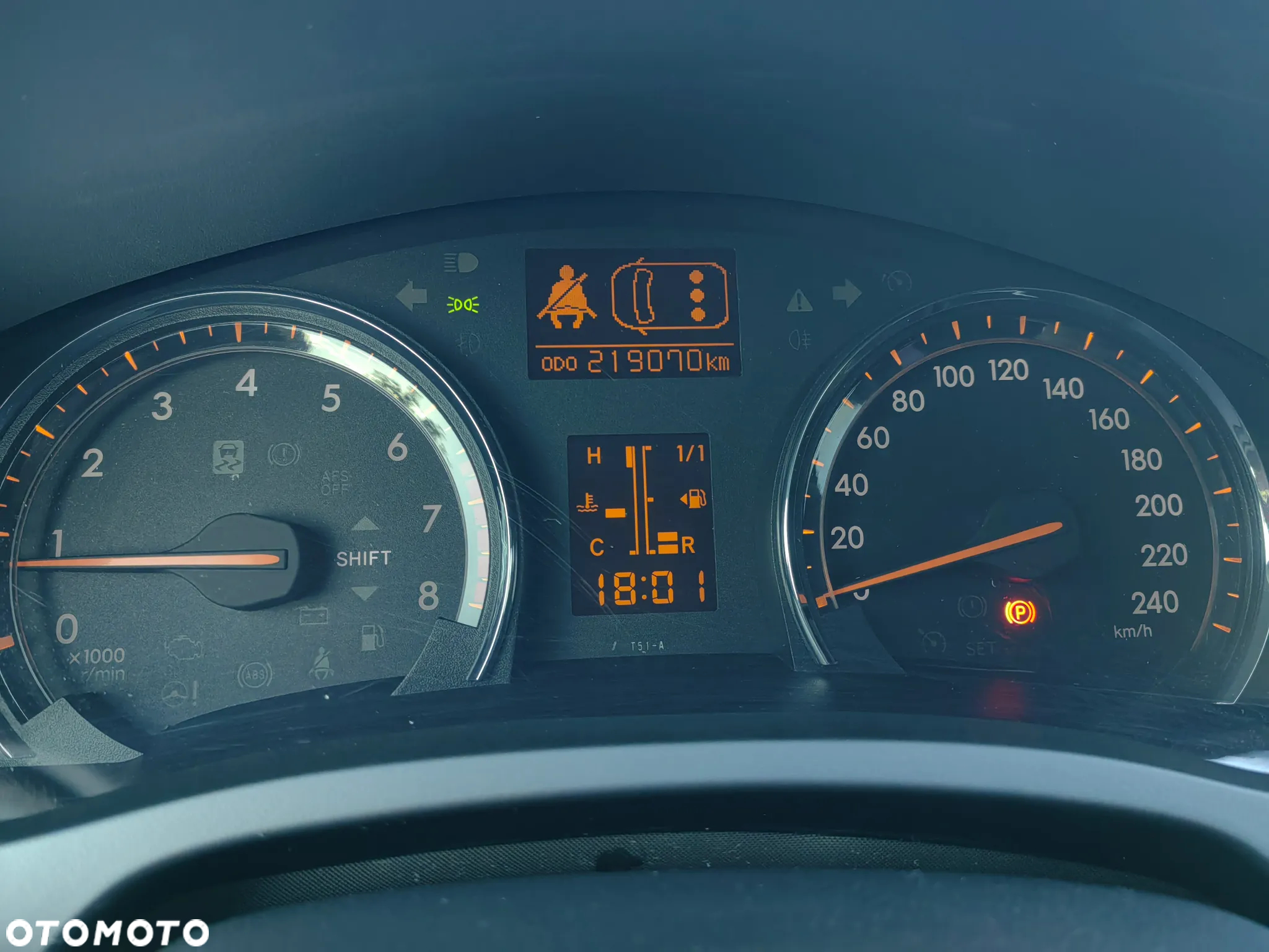 Toyota Avensis - 12