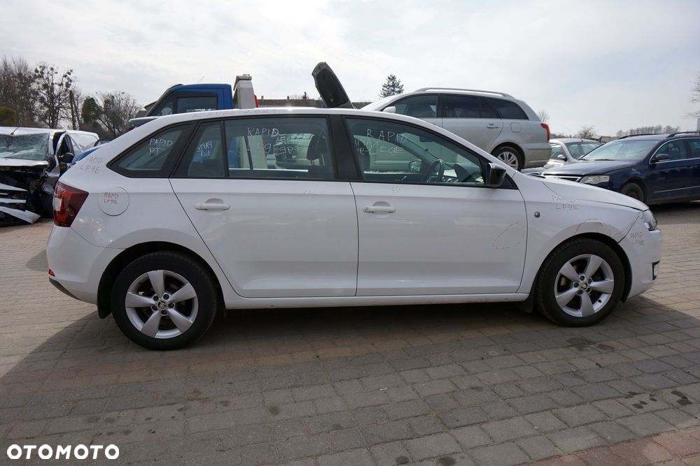 SKODA RAPID NH3 HB 2014 LF9E 1.2 TSI CBZA 86KM MFX BIAŁY na części - 6