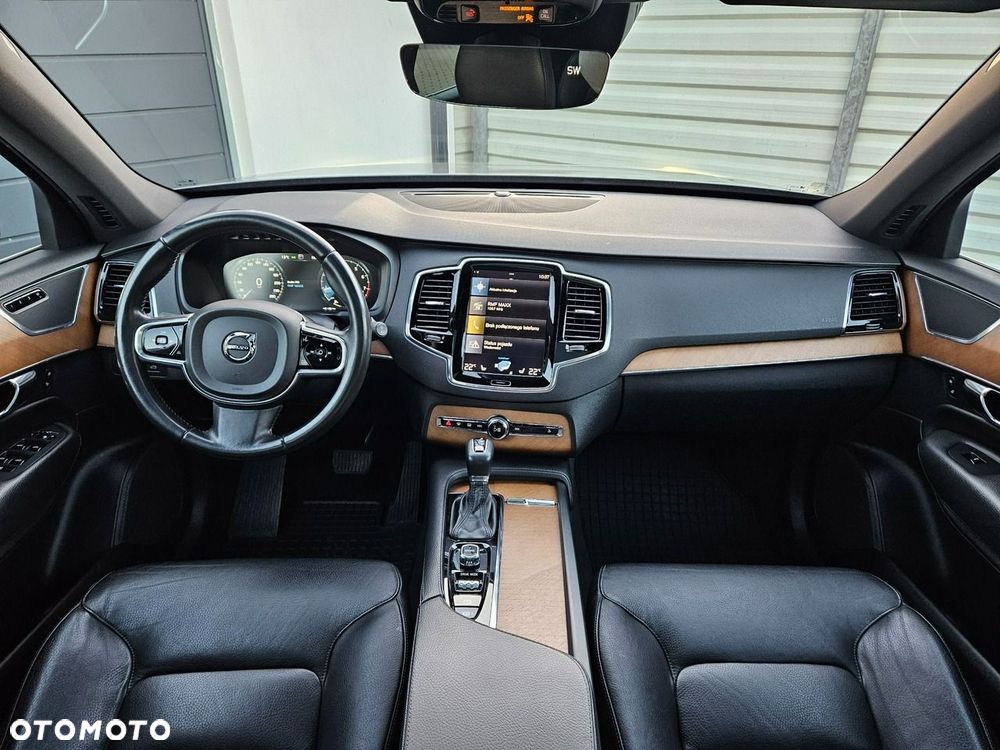 Volvo XC 90 T6 AWD Momentum 7os - 33