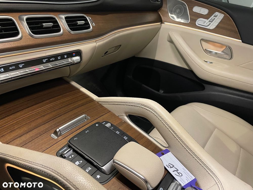 Mercedes-Benz GLE - 21