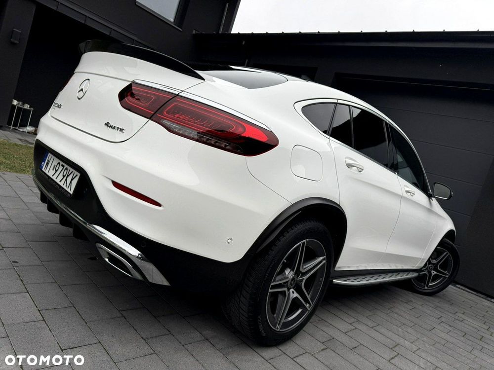 Mercedes-Benz GLC 300 4Matic 9G-TRONIC AMG Line Plus - 3