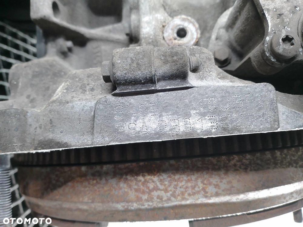 SILNIK PEUGEOT 308 II (T9) 9H05  10JBFC 1.6 e-HDI - 13