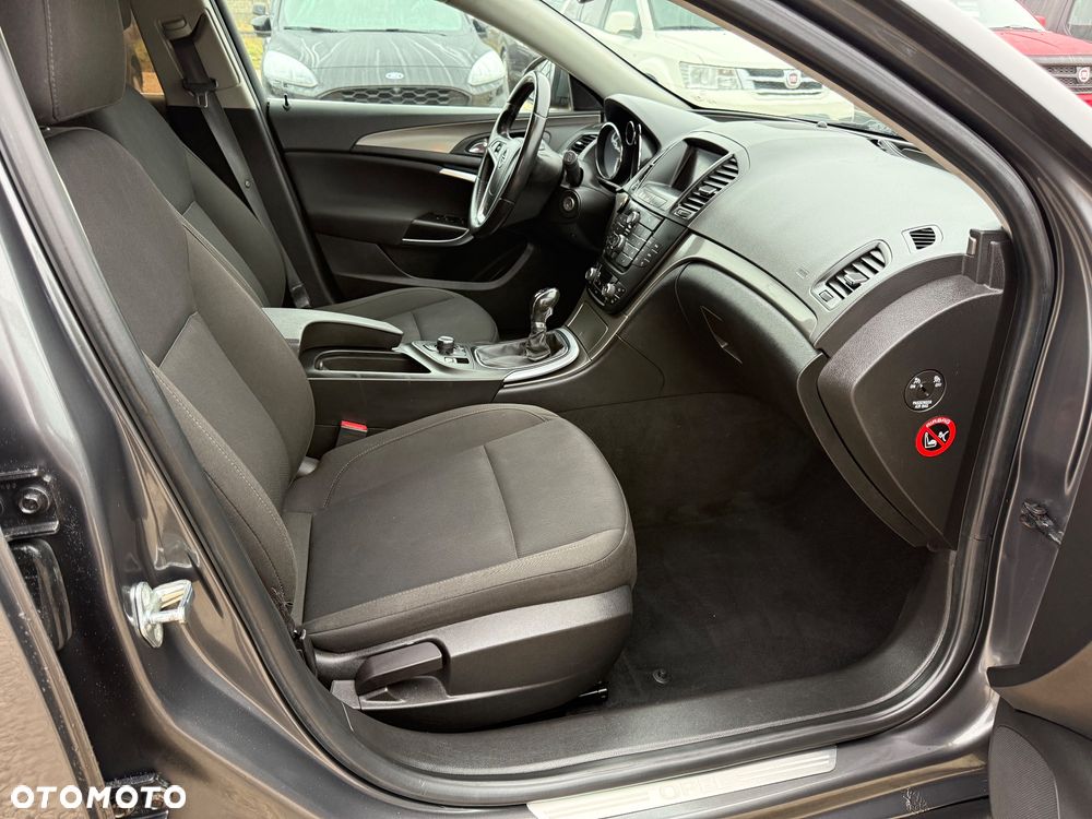 Opel Insignia 1.6 Turbo Edition - 25