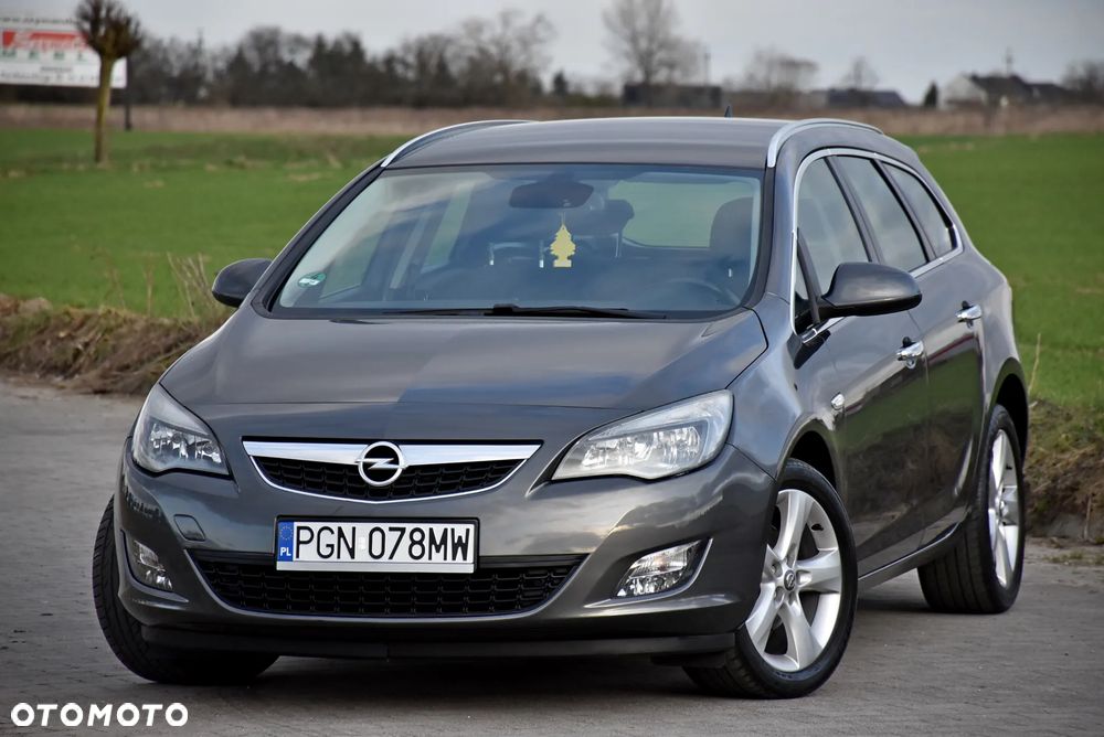 Opel Astra 1.4 Turbo Cosmo - 2