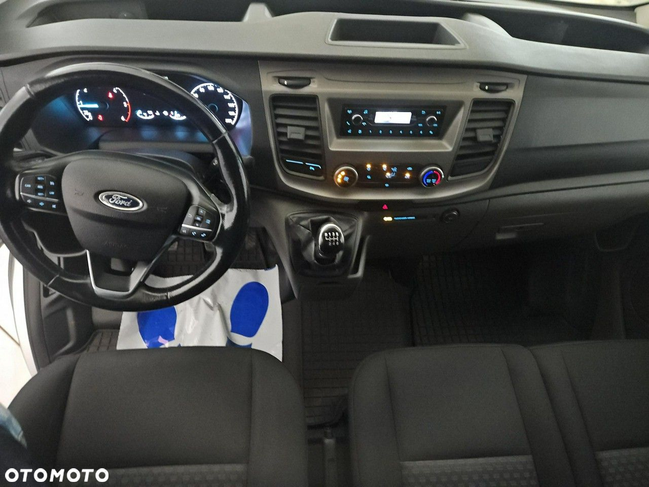 Ford Transit Custom - 13
