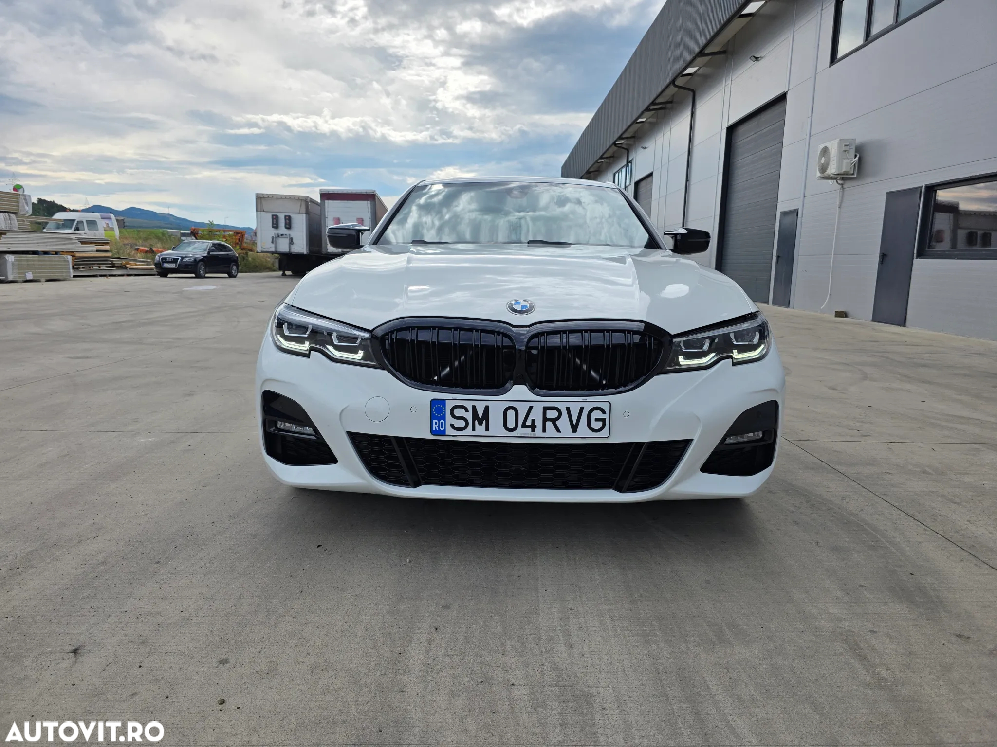 BMW Seria 3 330i xDrive Aut. M Sport - 8