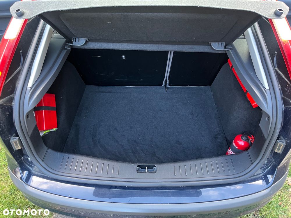 Ford Focus 1.4 Ambiente - 17