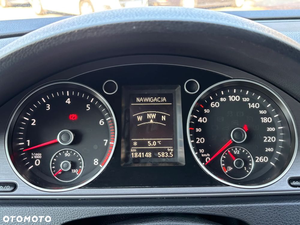 Volkswagen Passat - 21