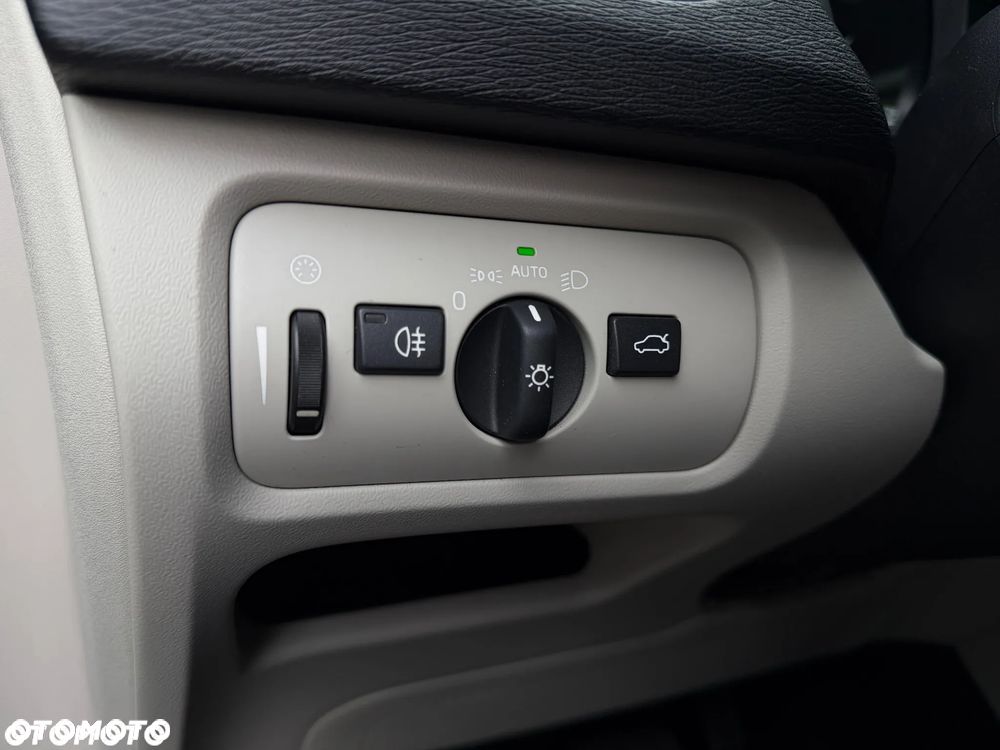 Volvo V40 D2 Powershift Momentum - 19