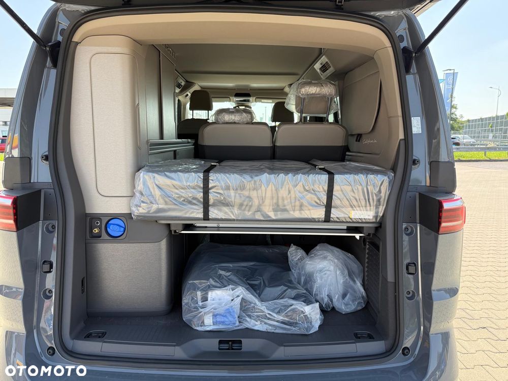 Volkswagen California - 35