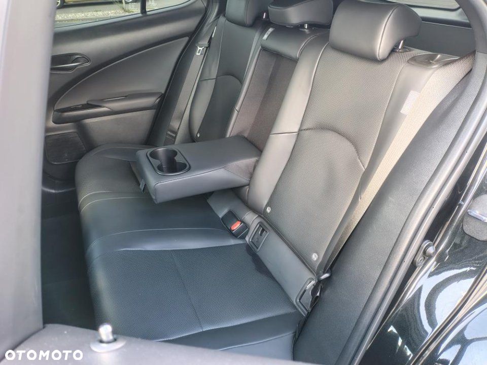 Lexus UX - 14
