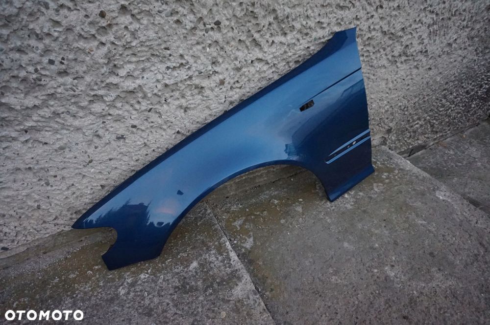 BŁOTNIK LEWY BMW E46 364 TOPASBLAU 01/05r LIFT - 4
