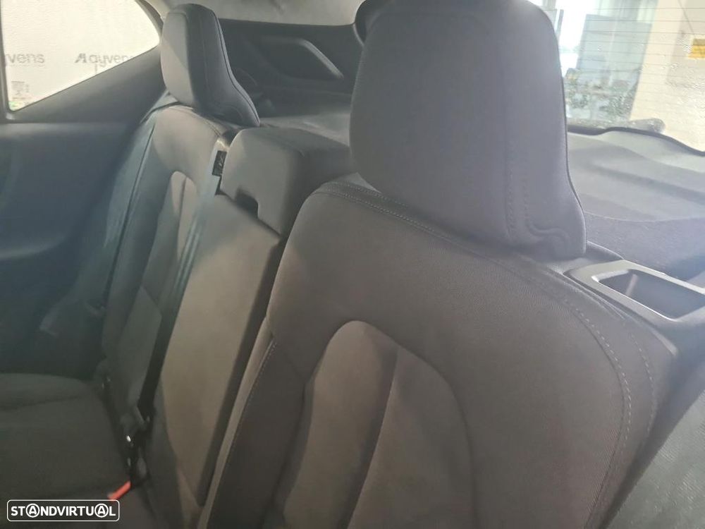 Volvo XC 40 1.5 T2 Momentum - 5