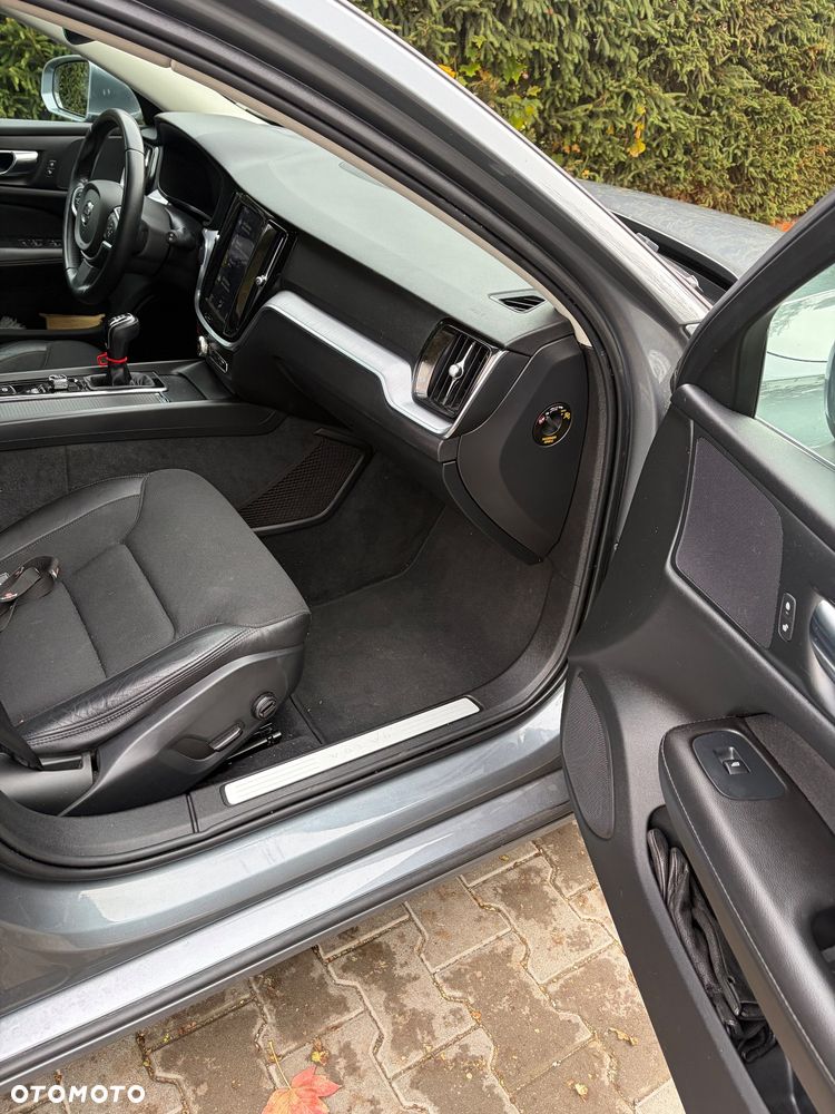 Volvo V60 2019 photo 4