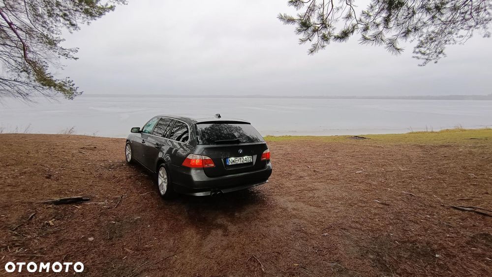 BMW Seria 5 545i - 7