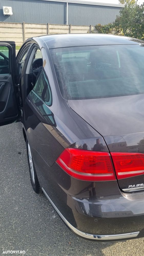 Volkswagen Passat 2.0 Blue TDI SCR Trendline - 14