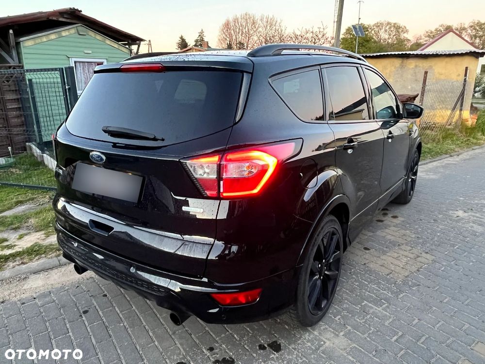 Ford Kuga - 2
