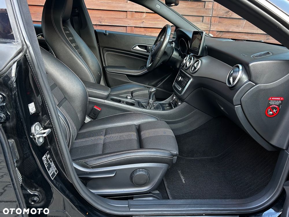 Mercedes-Benz CLA 200 - 15