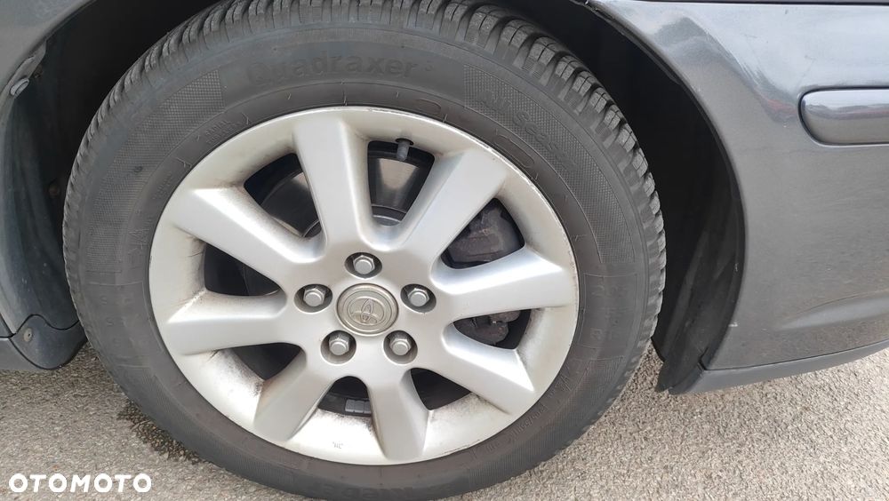 Toyota Avensis 2.2 D-4D Sol - 10