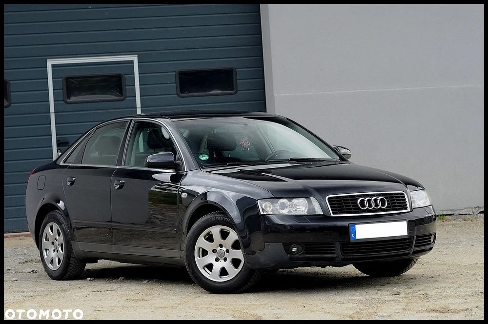 Audi A4 Limousine - 11
