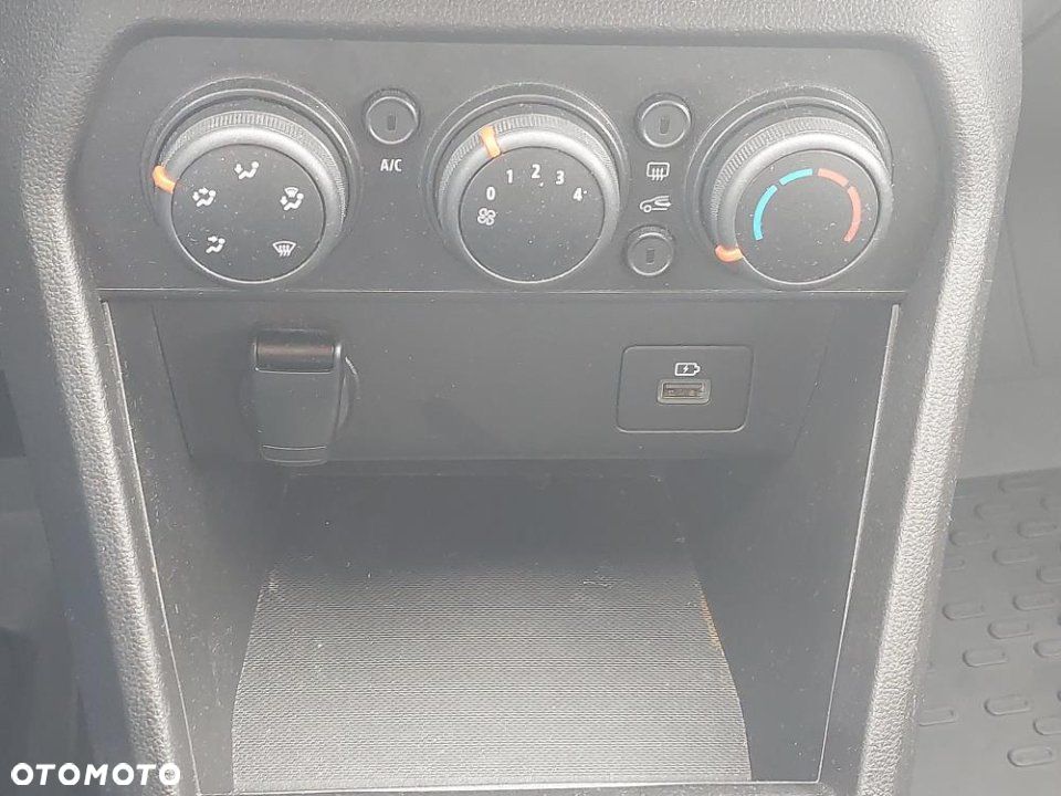 Dacia Sandero - 26