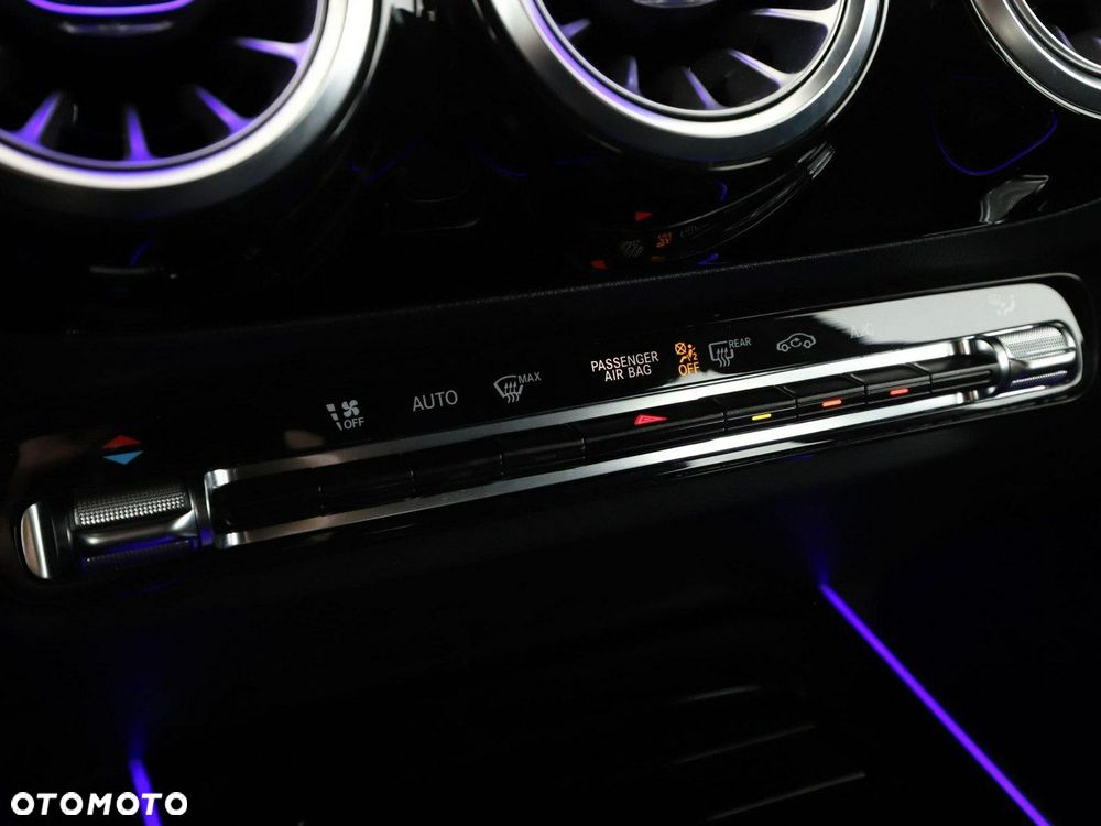 Mercedes-Benz Klasa B 180 7G-DCT Progressive - 31