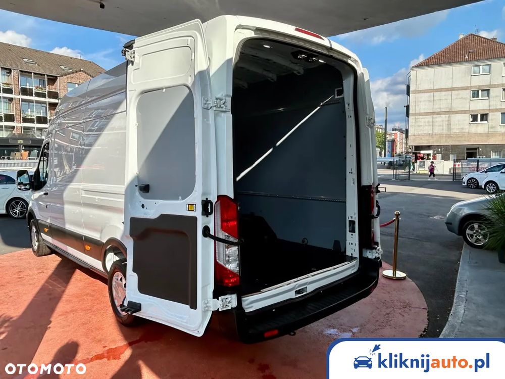 Ford Transit - 11