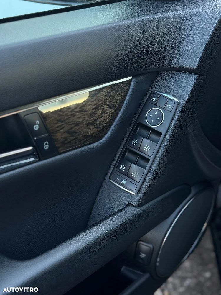 Mercedes-Benz C - 37